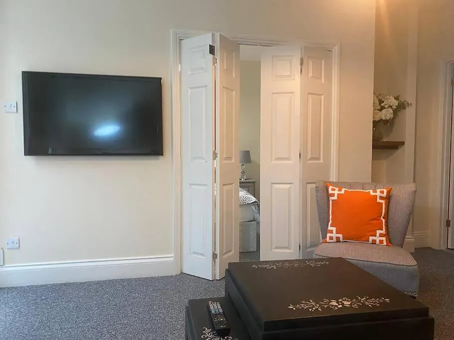 公寓 Dorset Villa Flat 1 At Pittville Lawn GLOUCESTERSHIRE
