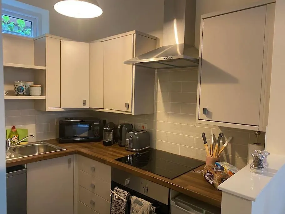 Apartment Dorset Villa Flat 1 At Pittville Lawn GLOUCESTERSHIRE United Kingdom
